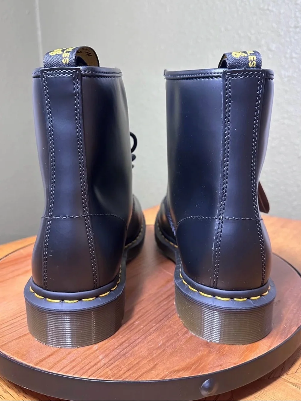 Dr. Martens Men’s 1460 Smooth Leather Boots - New with Box